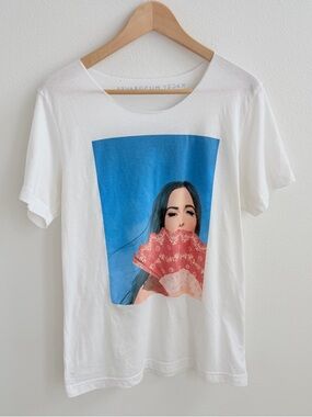 Kacey Musgraves off-the-shoulder white cotton t-shirt